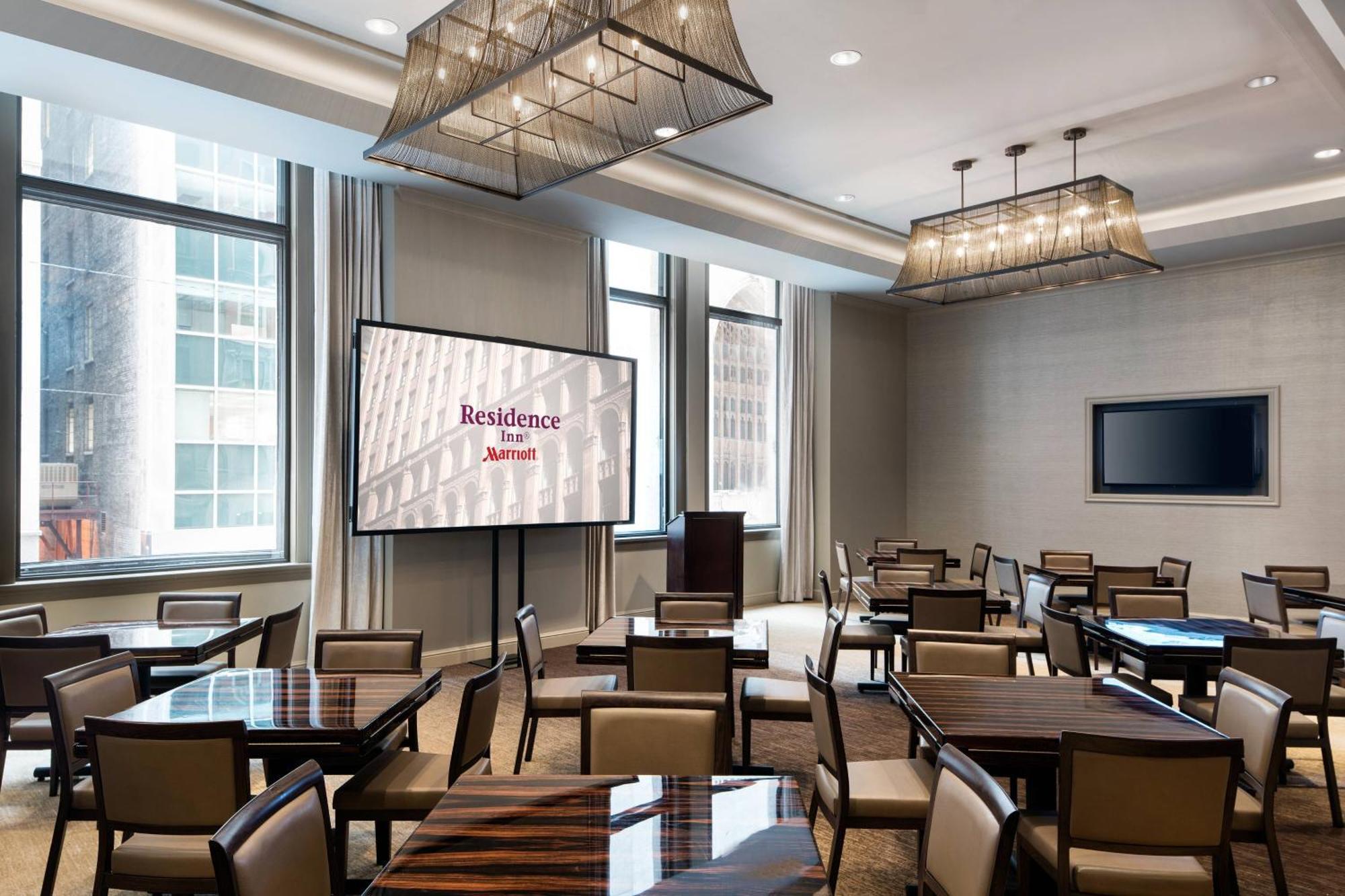 Residence Inn By Marriott Chicago Downtown/Loop Екстериор снимка